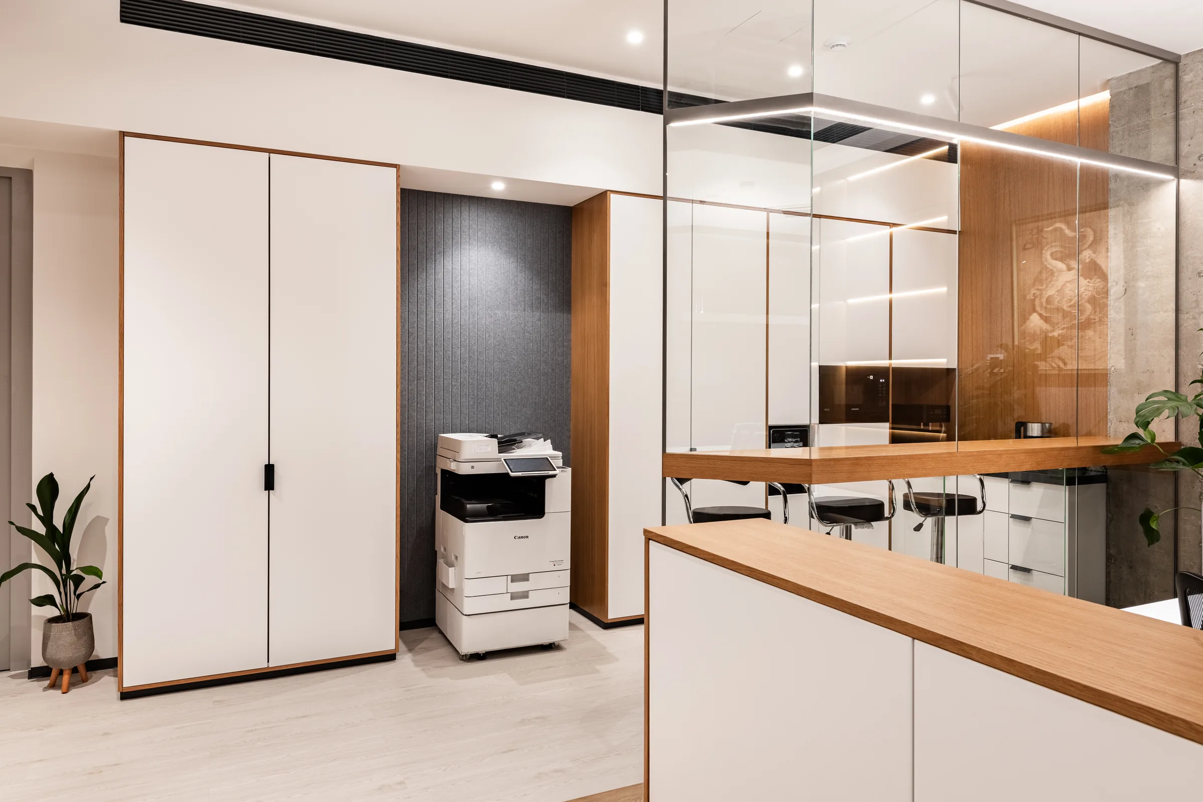Entrance storage